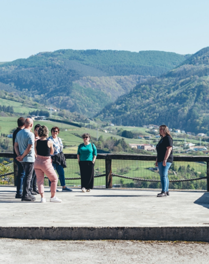 FARMERS MARKET AND CIDER CELLAR