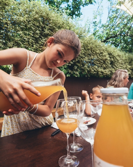 TALLER DE ZUMO DE MANZANA EN CASERÍO LAGAR