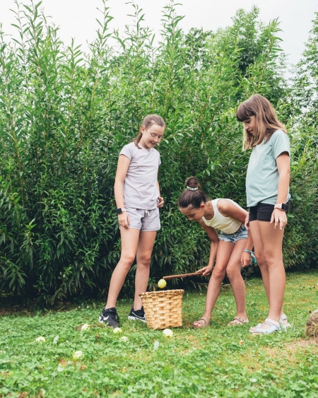 TALLER DE ZUMO DE MANZANA EN CASERÍO LAGAR