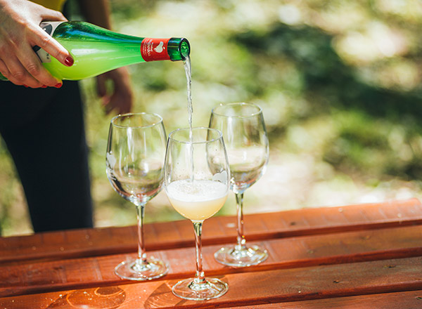 Comment verser le cidre en bouteille